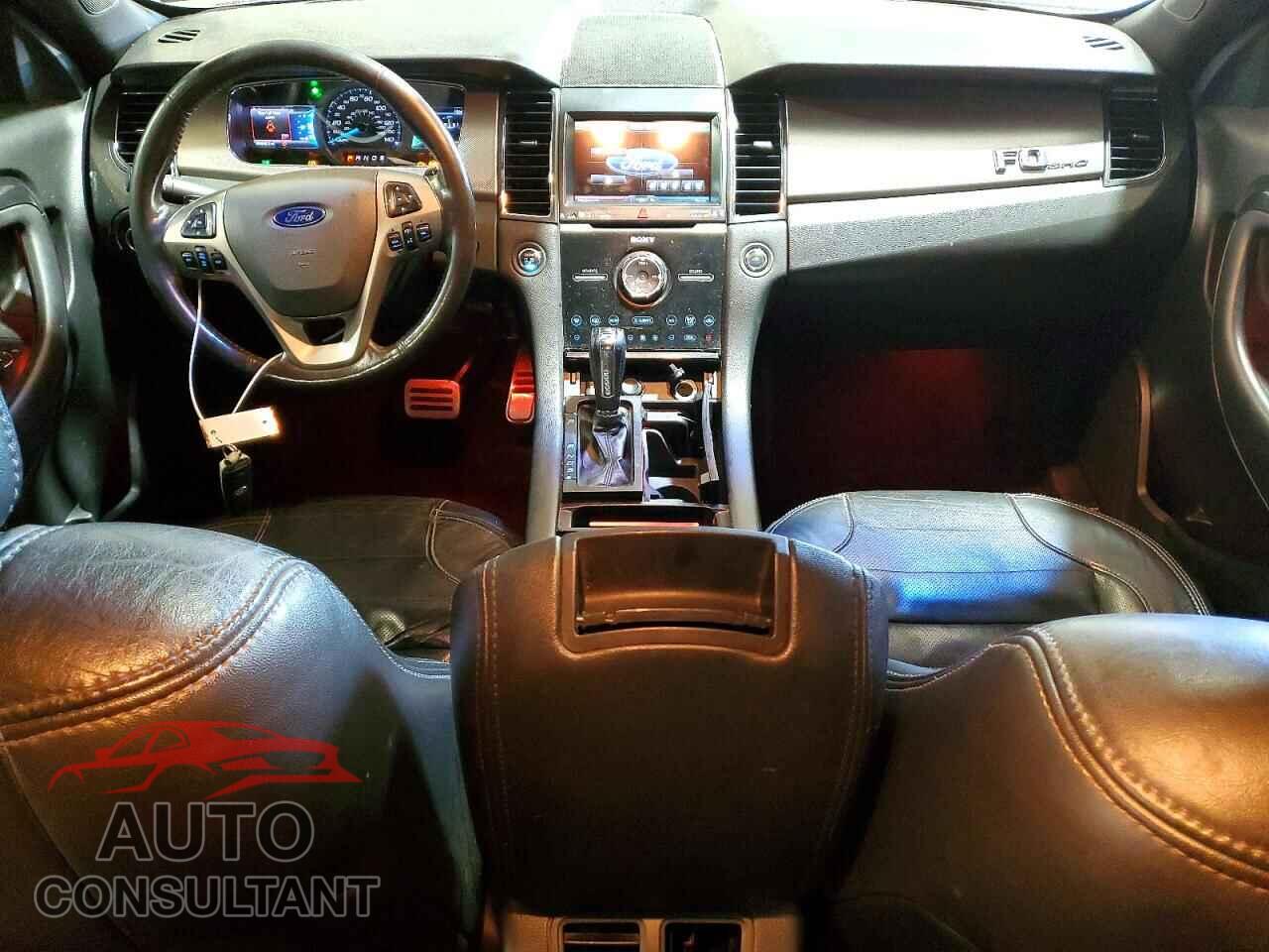 FORD TAURUS 2015 - 1FAHP2KT2FG151185