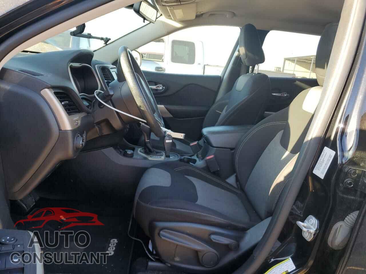JEEP GRAND CHER 2018 - 1C4PJMCB4JD513102