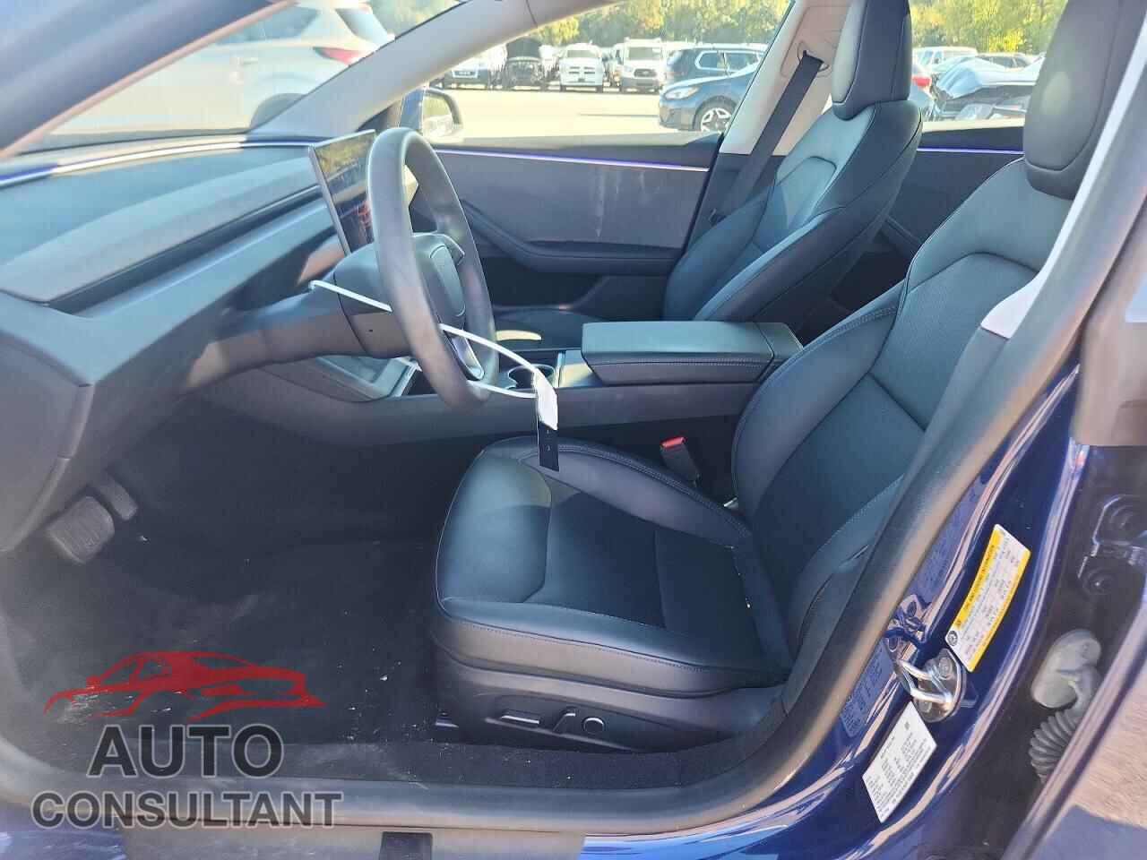 TESLA MODEL 3 2024 - 5YJ3E1EA8RF733885