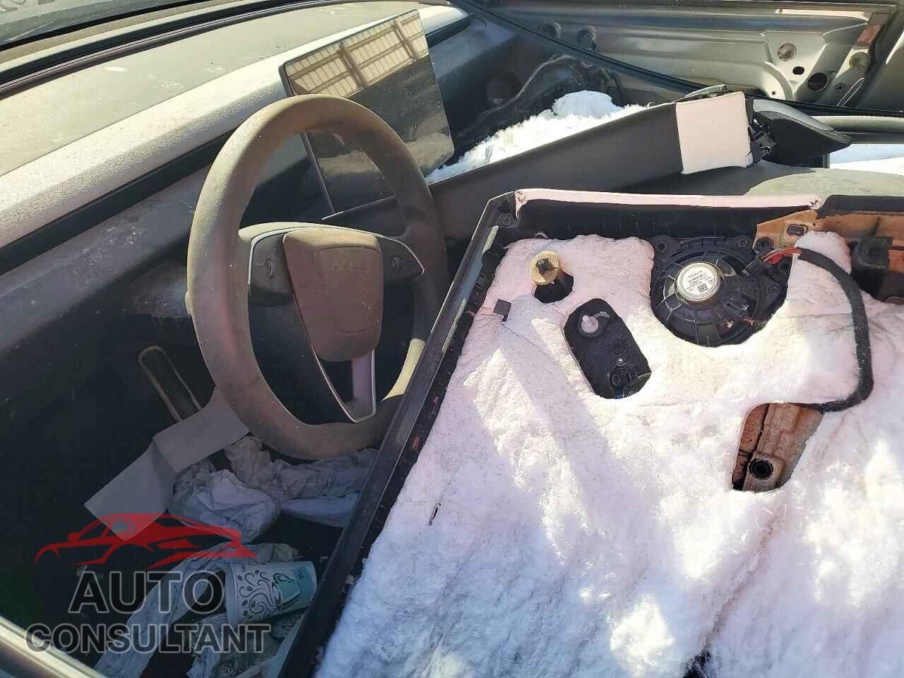 TESLA MODEL 3 2025 - 5YJ3E1EA9SF024730