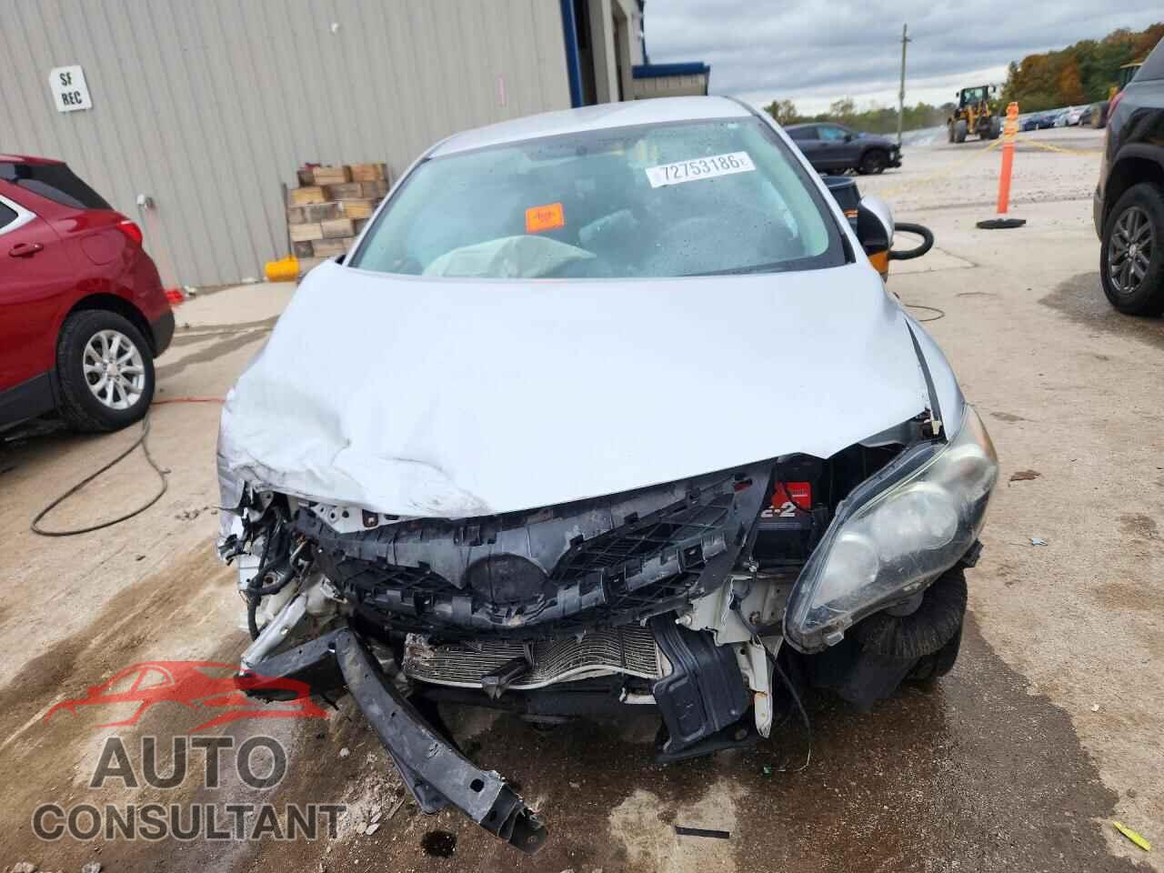 TOYOTA COROLLA 2013 - 5YFBU4EE9DP135918