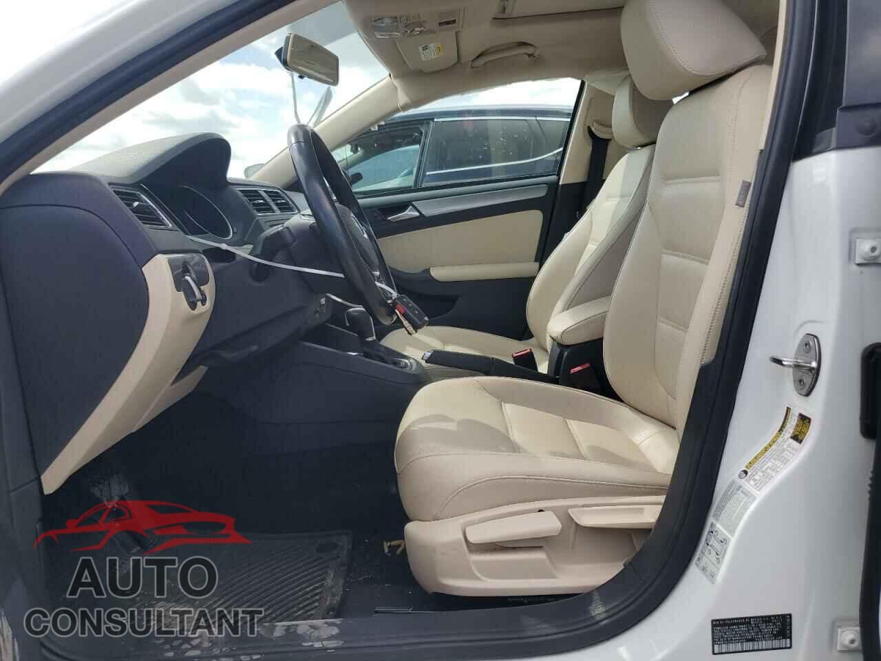 VOLKSWAGEN JETTA 2017 - 3VWDB7AJ7HM362845