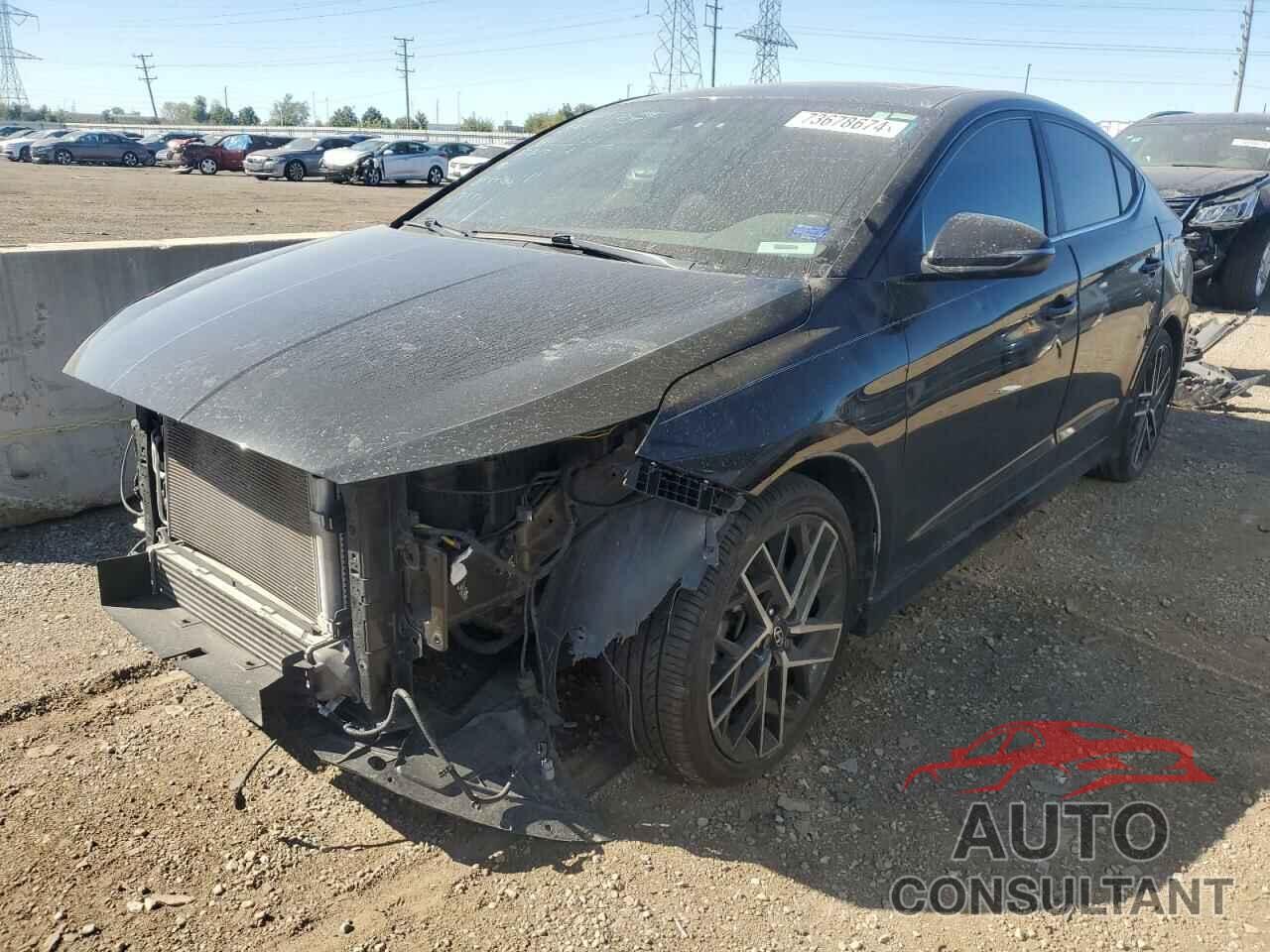 HYUNDAI ELANTRA 2019 - KMHD04LB7KU828740