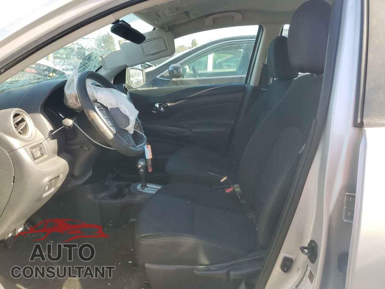 NISSAN VERSA 2019 - 3N1CN7AP3KL867002