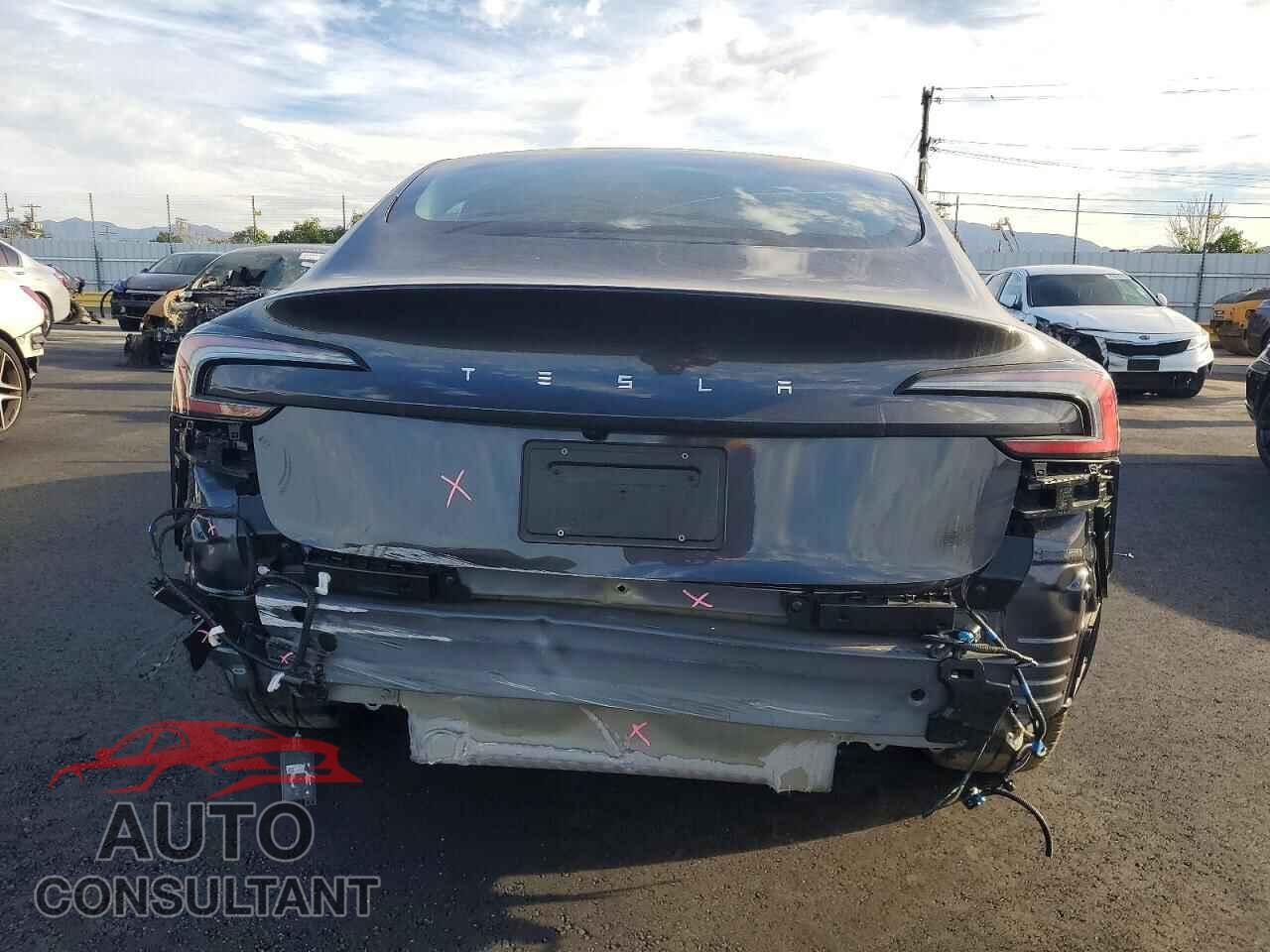 TESLA MODEL 3 2024 - 5YJ3E1EA4RF854512