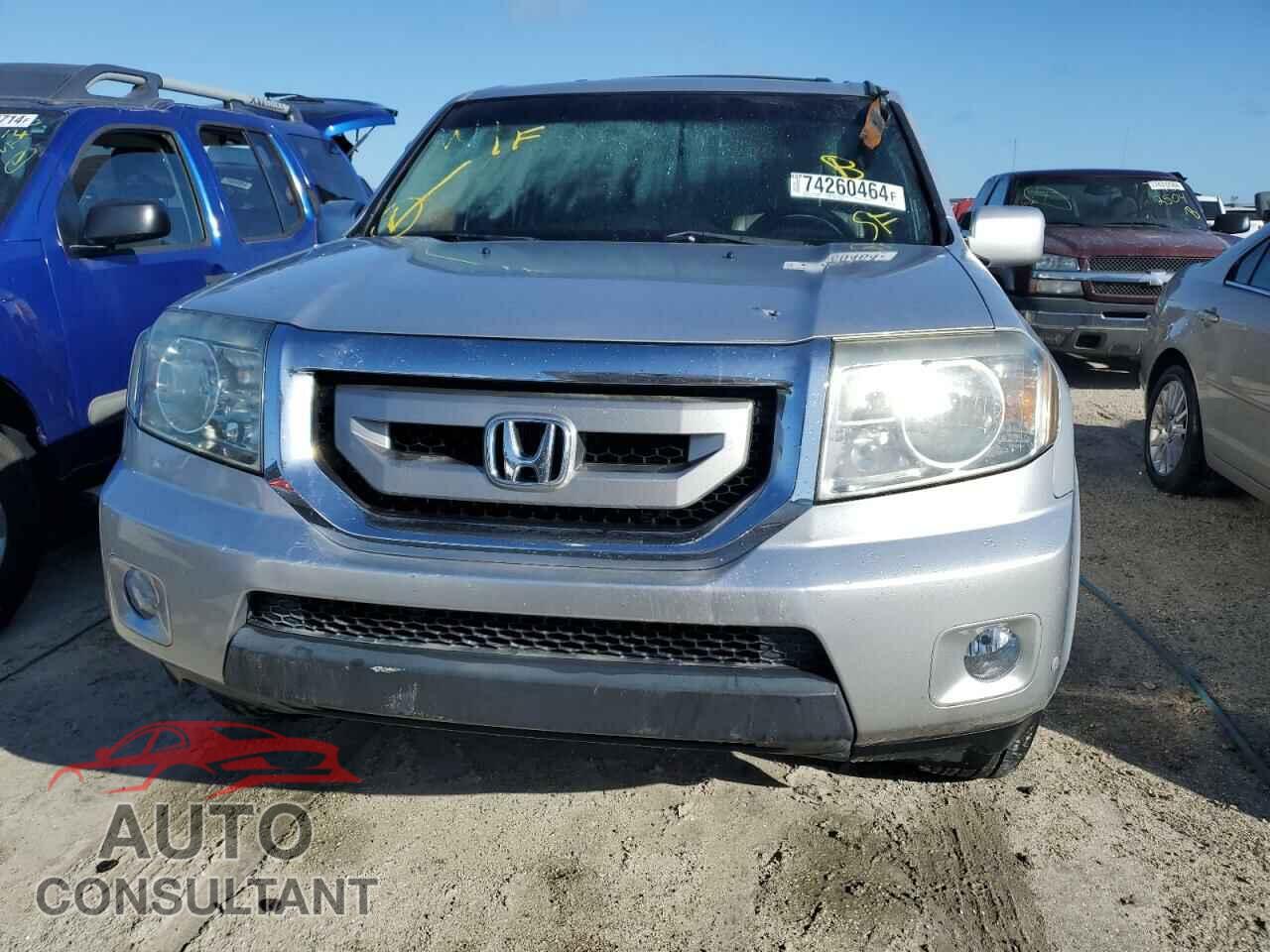 HONDA PILOT 2011 - 5FNYF3H90BB047846
