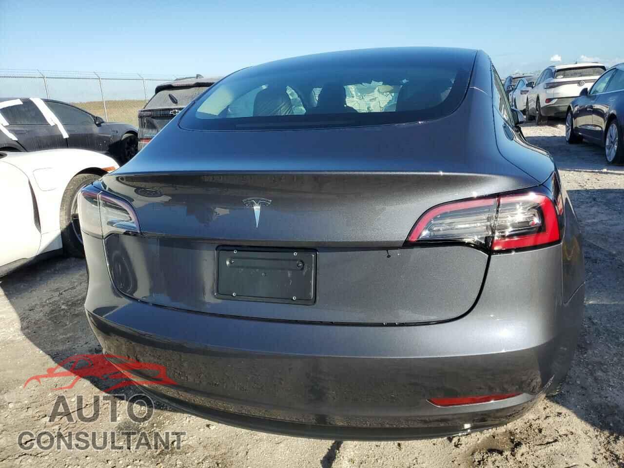 TESLA MODEL 3 2023 - 5YJ3E1EA5PF449367