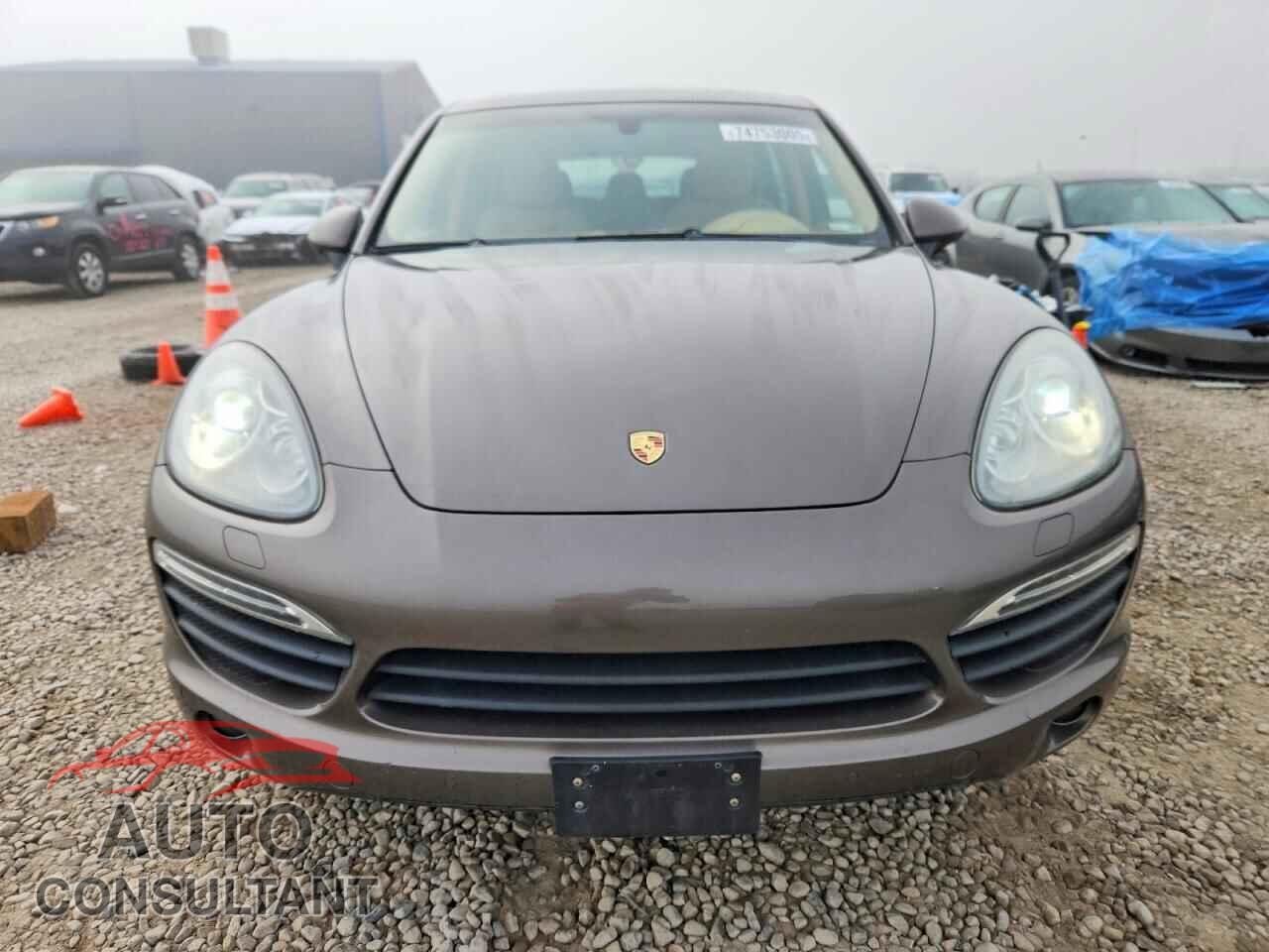 PORSCHE CAYENNE 2012 - WP1AB2A2XCLA40825