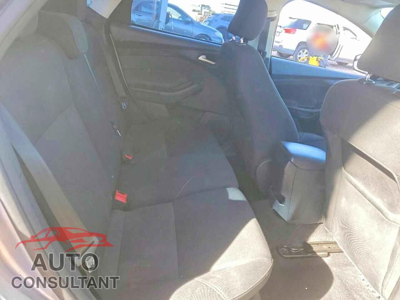 FORD FOCUS 2017 - 1FADP3K22HL314651