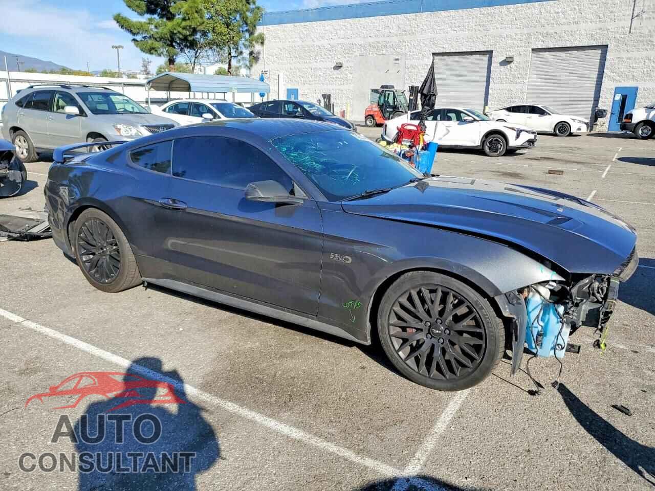 FORD MUSTANG 2018 - 1FA6P8CF8J5129103