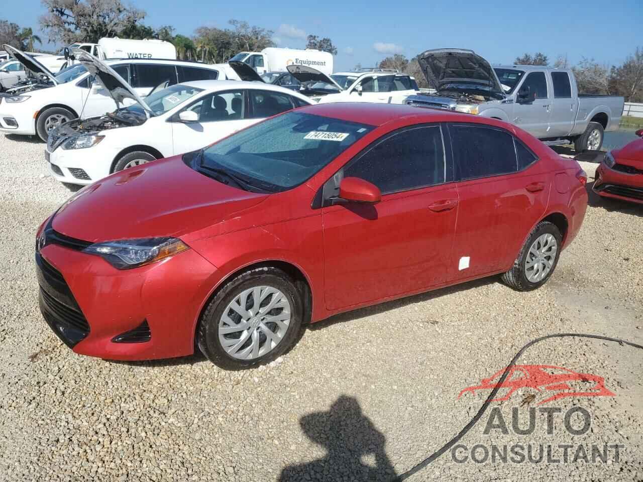 TOYOTA COROLLA 2018 - 2T1BURHE5JC027512
