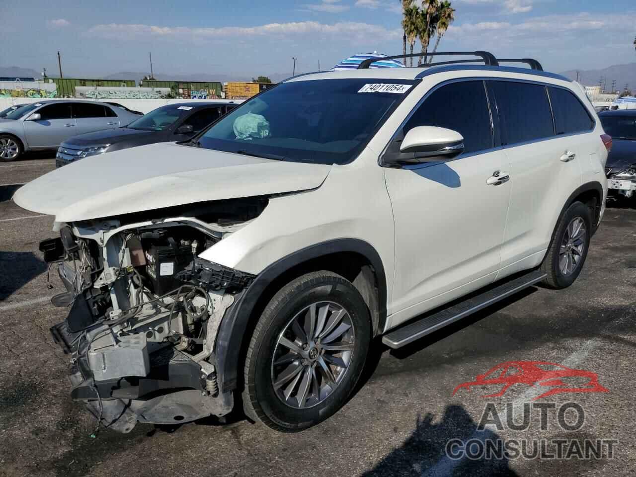 TOYOTA HIGHLANDER 2017 - 5TDKZRFH0HS525360