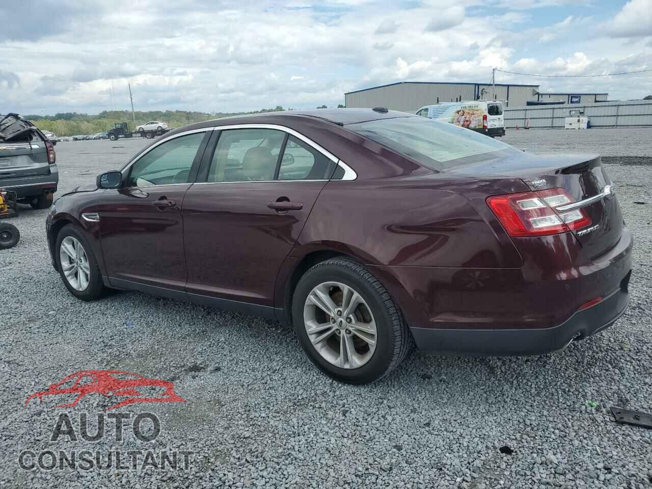 FORD TAURUS 2018 - 1FAHP2E86JG124765