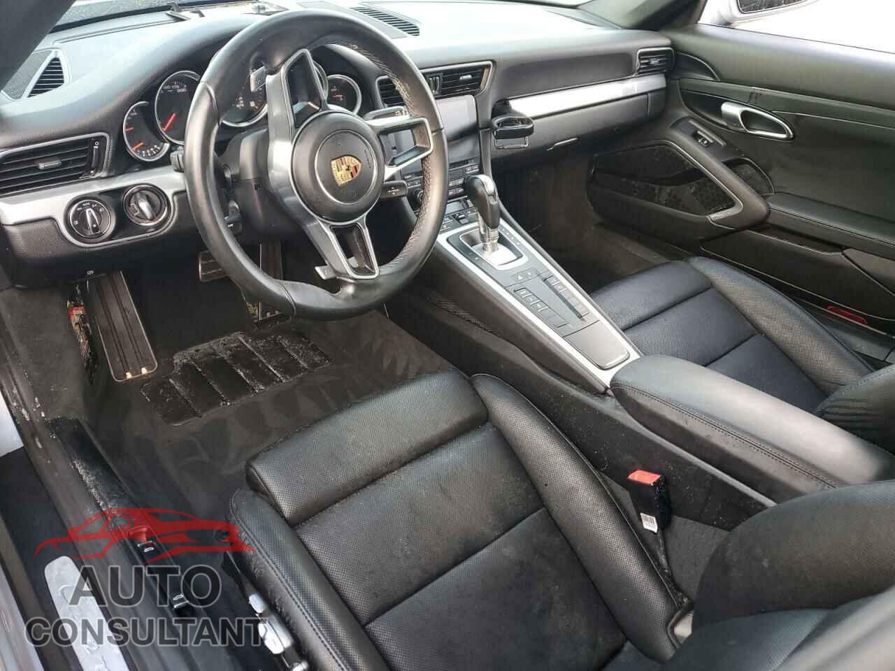 PORSCHE 911 2018 - WP0AA2A93JS105437