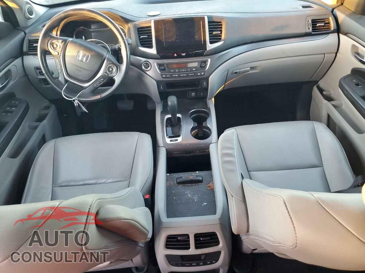 HONDA PILOT 2017 - 5FNYF5H68HB039634