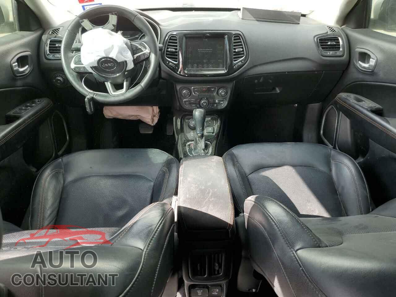 JEEP COMPASS 2018 - 3C4NJDCB0JT355746