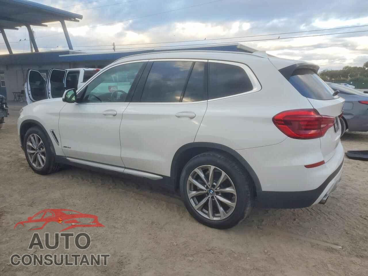 BMW X3 2018 - 5UXTR9C56JLD66612
