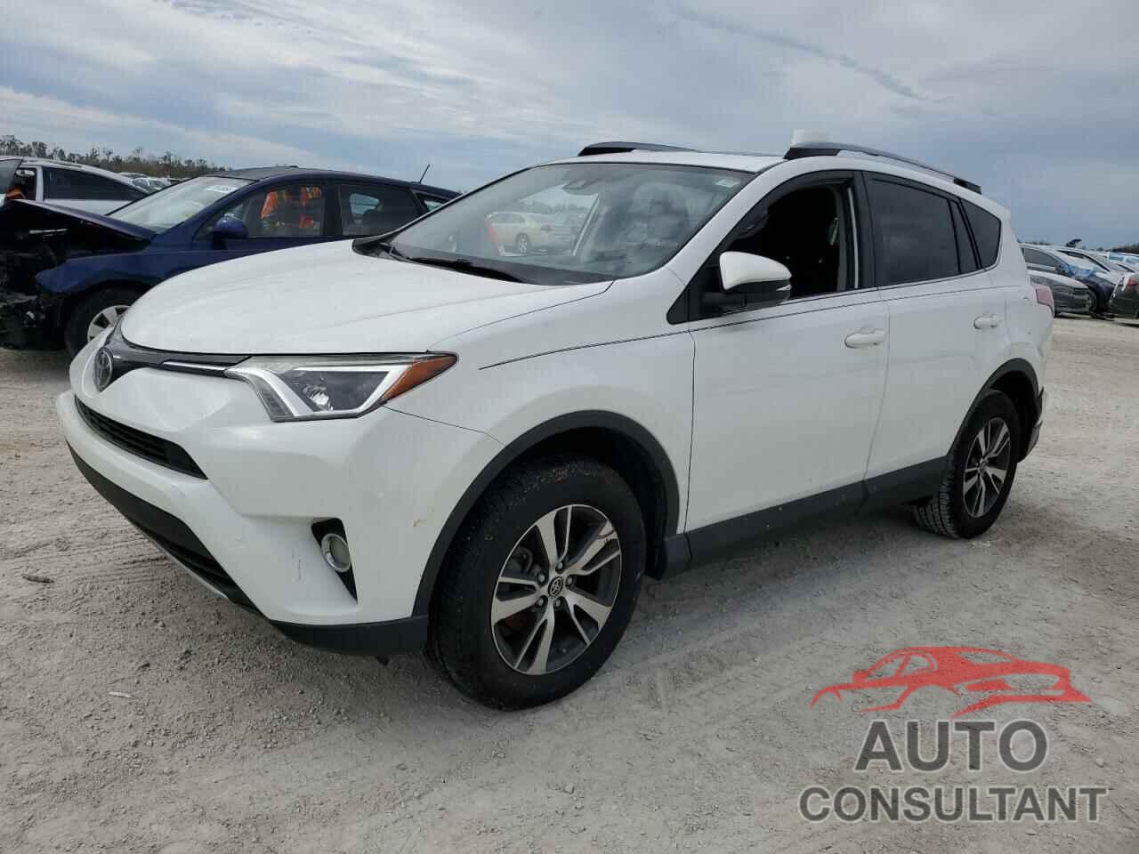 TOYOTA RAV4 2017 - JTMWFREV6HJ138424