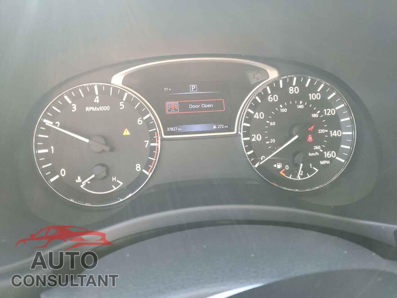 NISSAN PATHFINDER 2017 - 5N1DR2MN8HC677375
