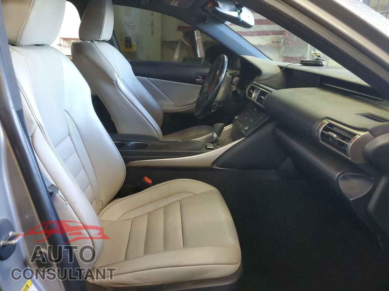 LEXUS IS 2015 - JTHCE1D21F5006660