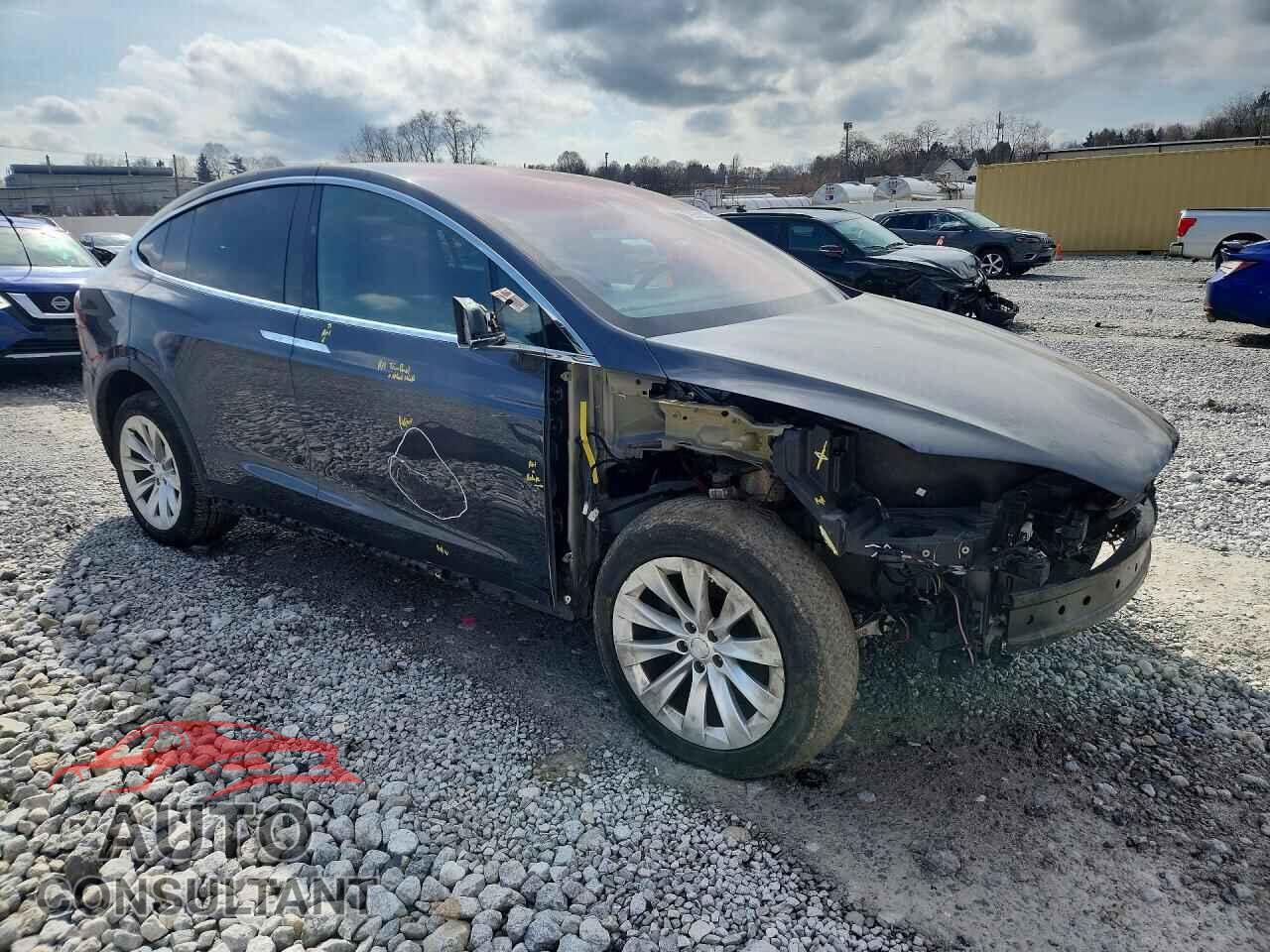 TESLA MODEL X 2018 - 5YJXCDE24JF115663
