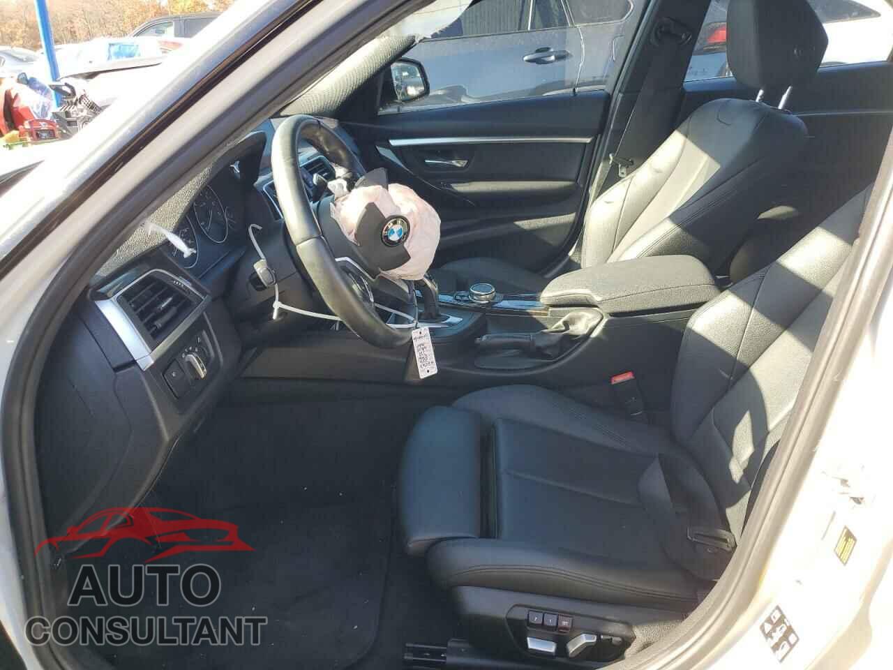 BMW 3 SERIES 2016 - WBA8E3G58GNU04231