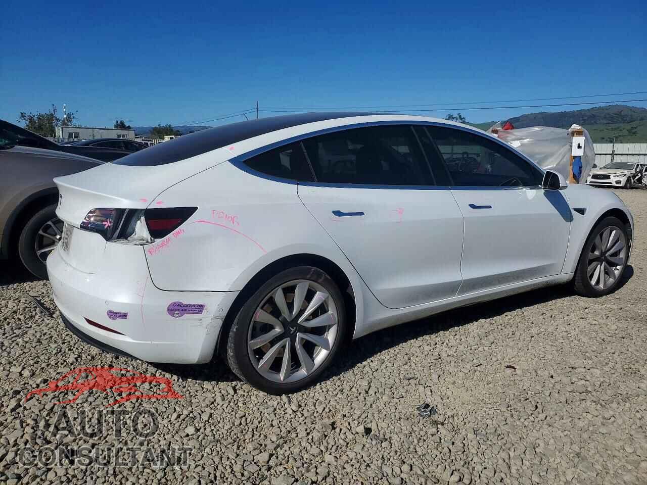 TESLA MODEL 3 2018 - 5YJ3E1EA6JF025204