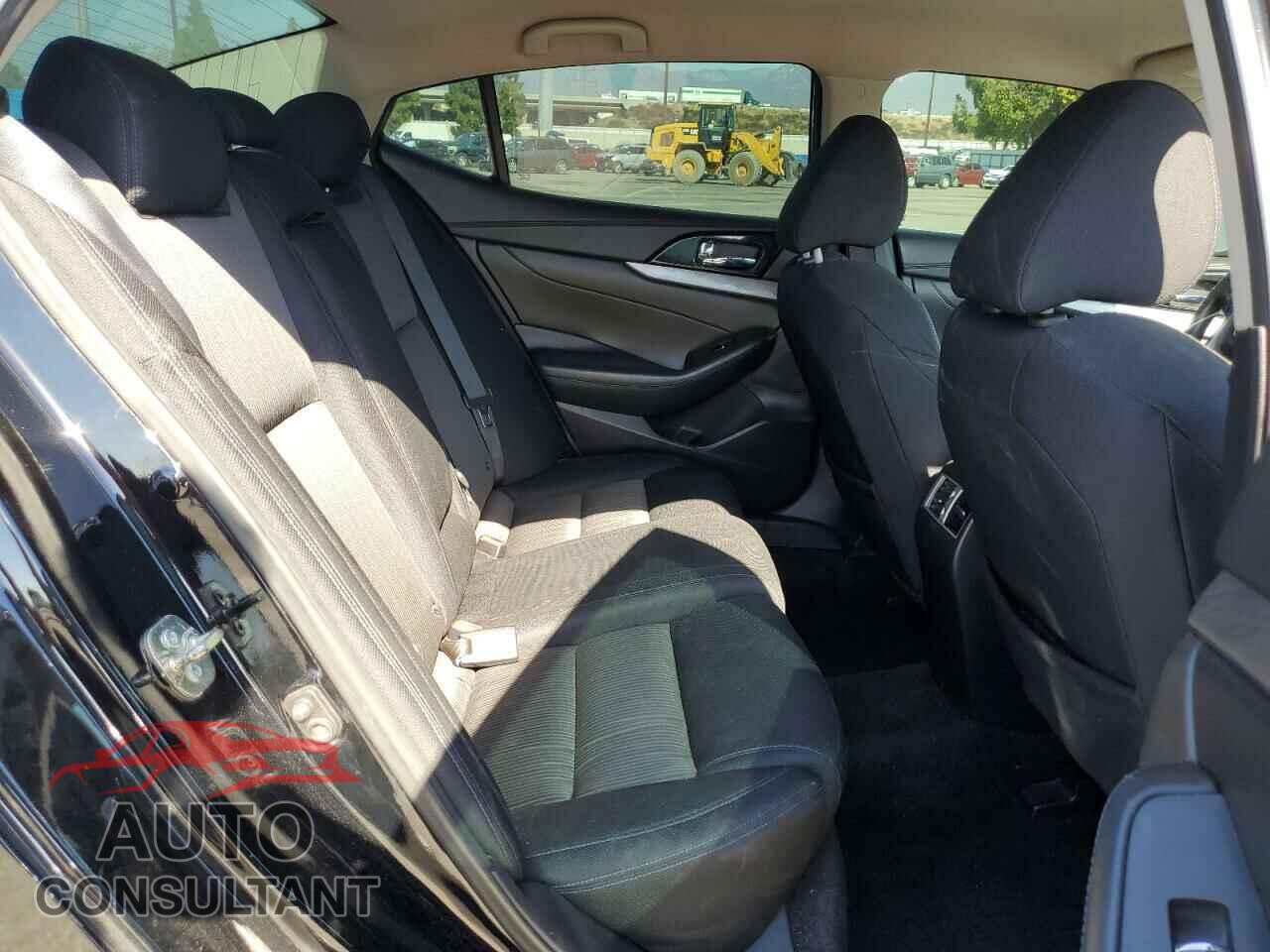 NISSAN MAXIMA 2017 - 1N4AA6AP2HC370947
