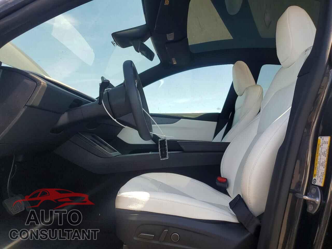 TESLA MODEL Y 2026 - 7SAYGDED1TF647355