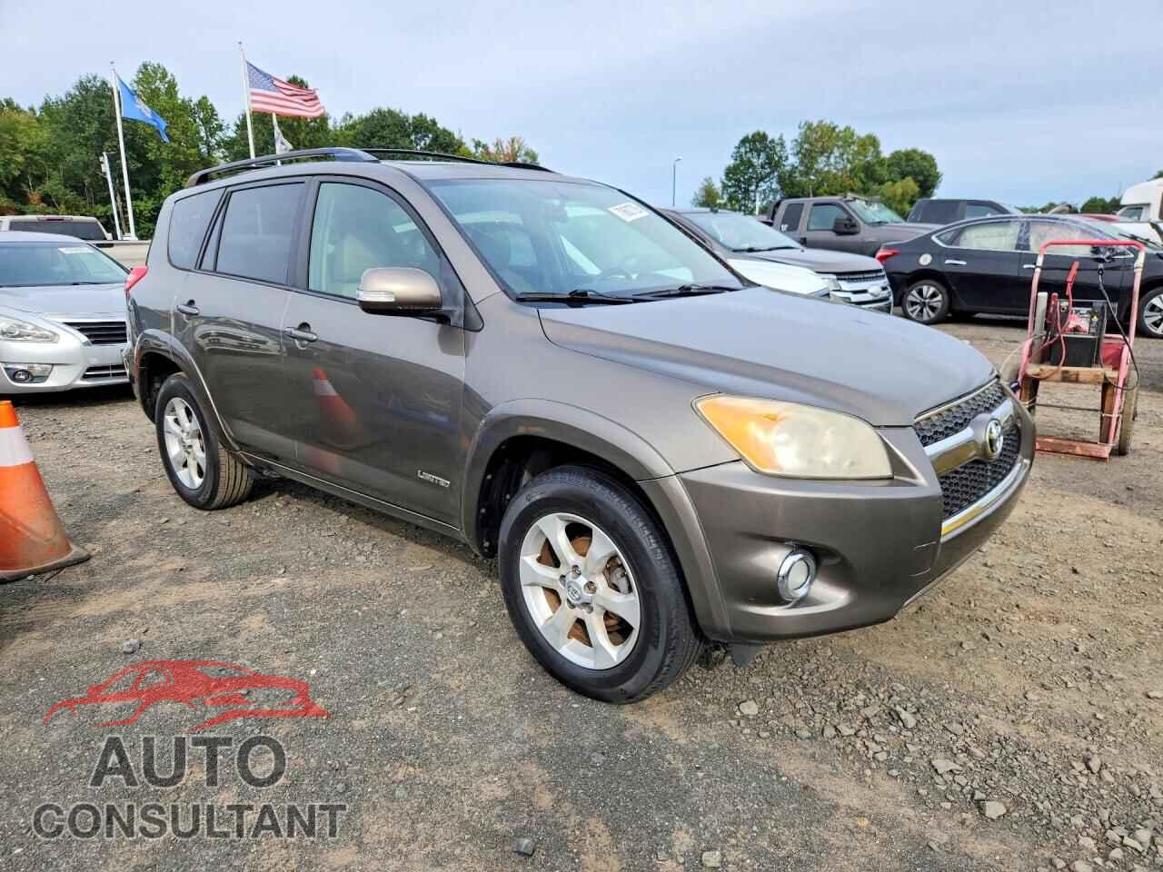 TOYOTA RAV4 2010 - JTMDF4DV7AD033343