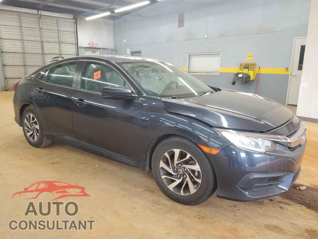 HONDA CIVIC 2018 - 2HGFC2F79JH590229