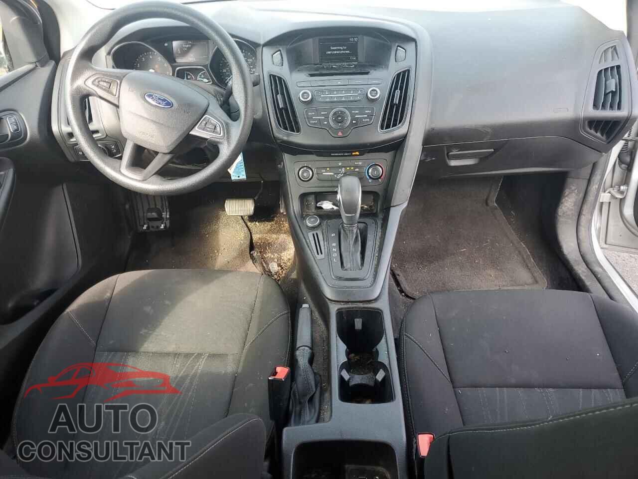FORD FOCUS 2017 - 1FADP3E23HL255458