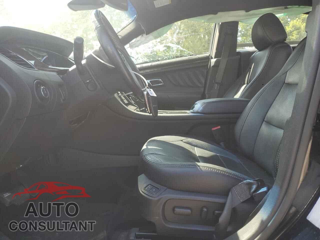 FORD TAURUS 2017 - 1FAHP2J82HG128375