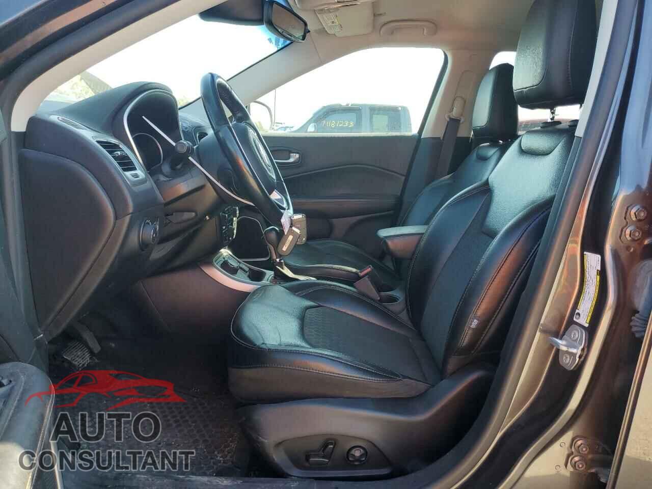 JEEP COMPASS 2018 - 3C4NJDBB1JT479610