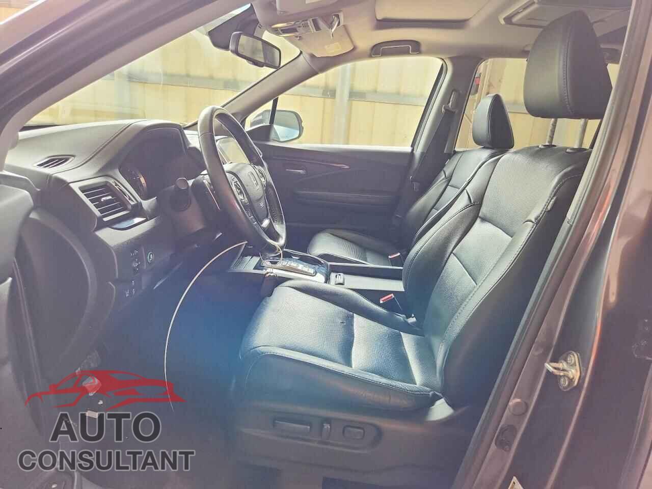 HONDA PILOT 2017 - 5FNYF6H00HB092880