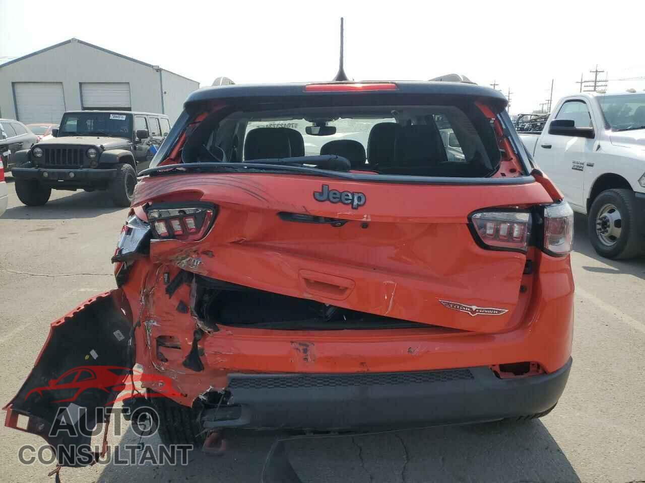 JEEP COMPASS 2018 - 3C4NJDDB3JT262864