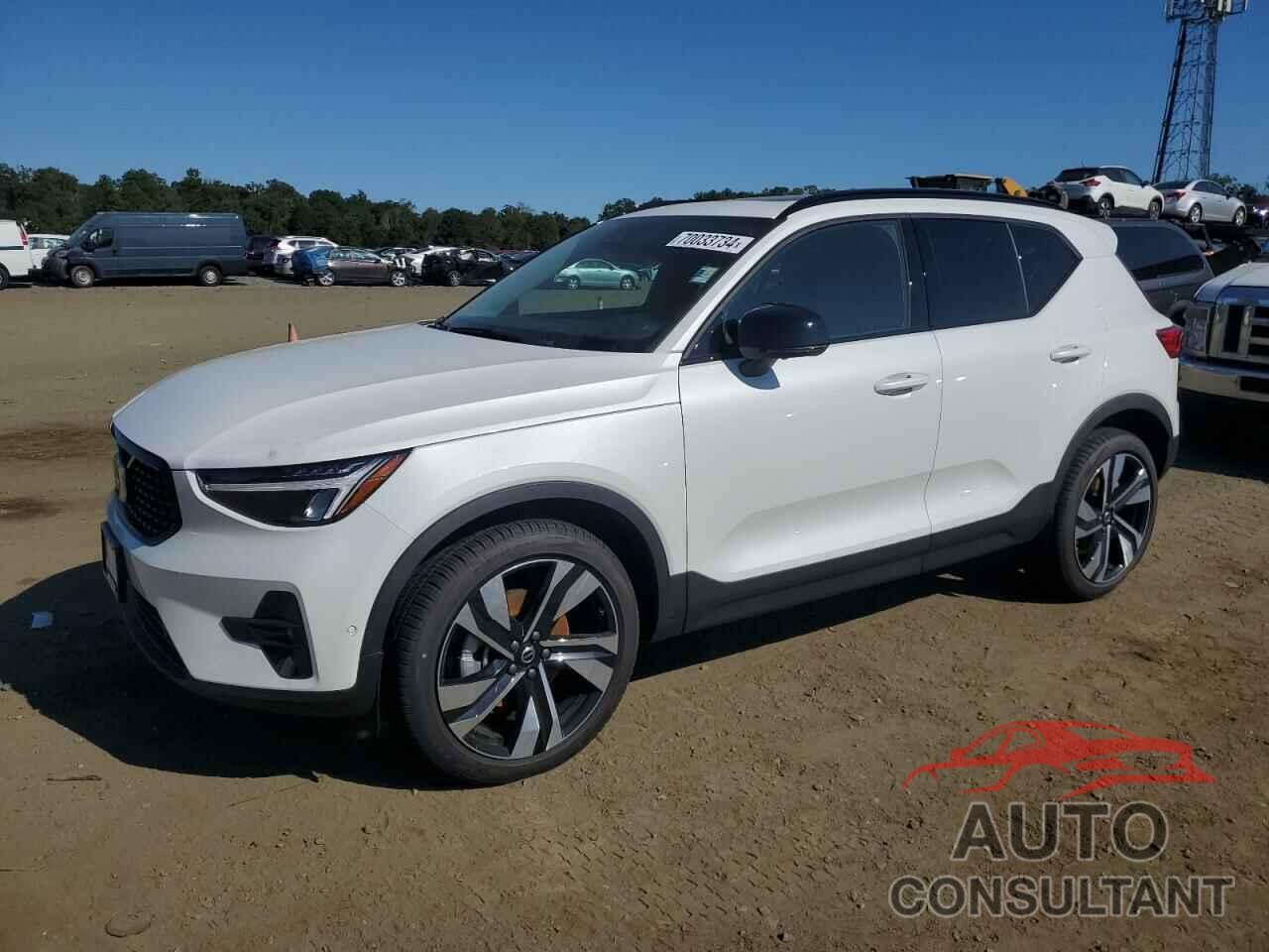 VOLVO XC40 P8 RE 2025 - YV4L12UC7S2458391