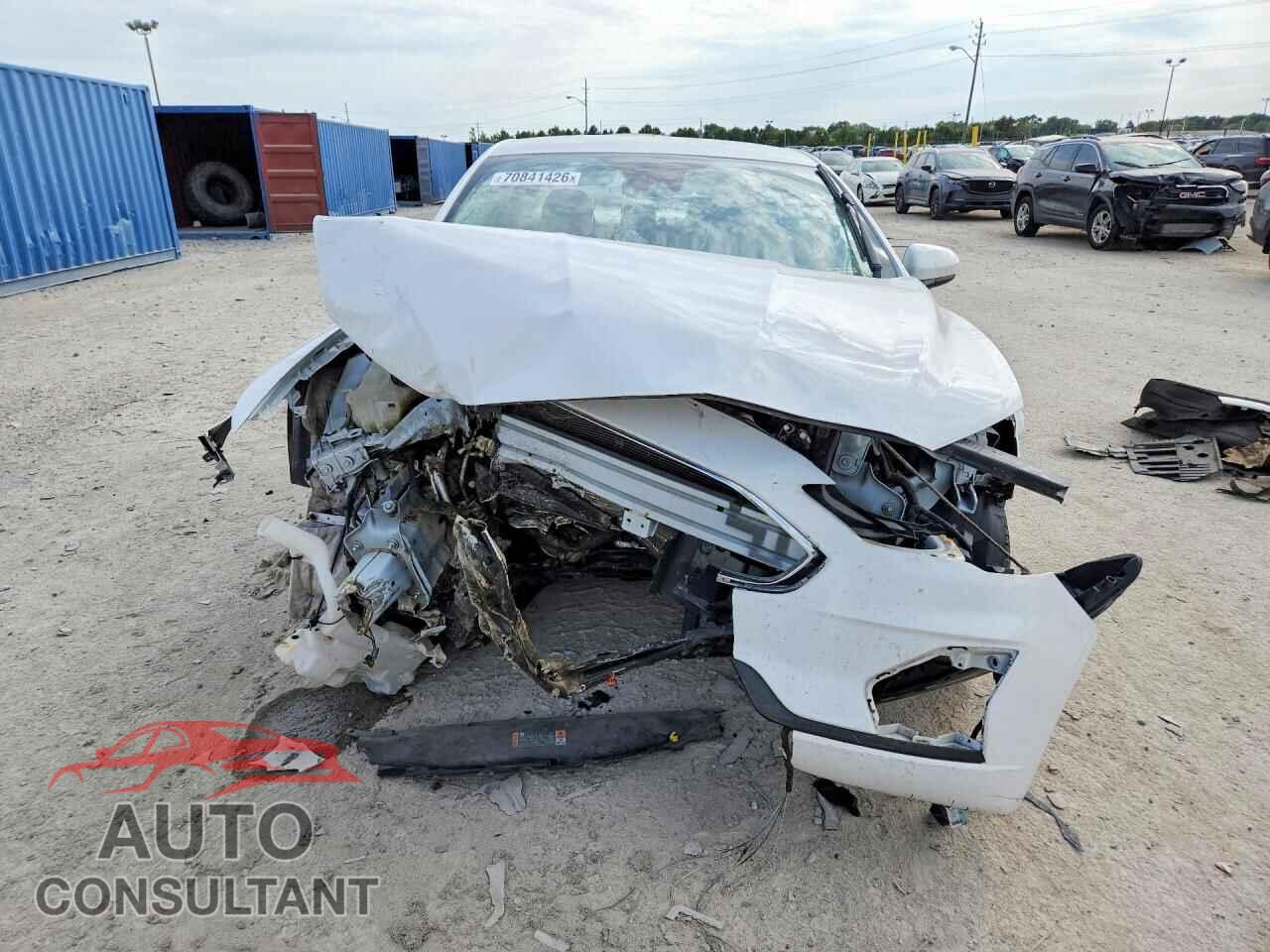FORD FUSION 2019 - 3FA6P0LU6KR112041