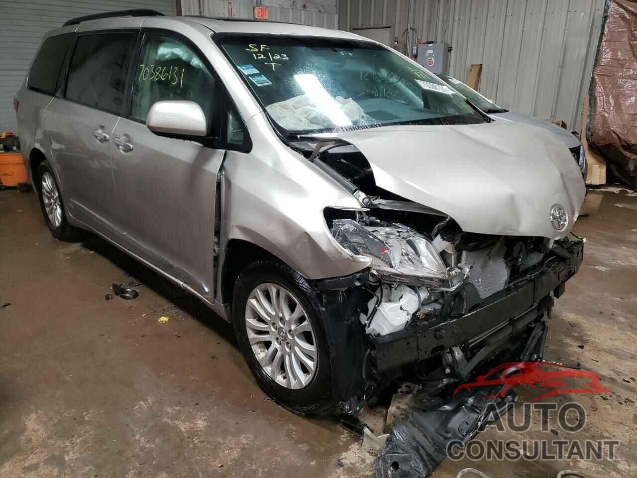 TOYOTA SIENNA 2017 - 5TDYZ3DC8HS892876