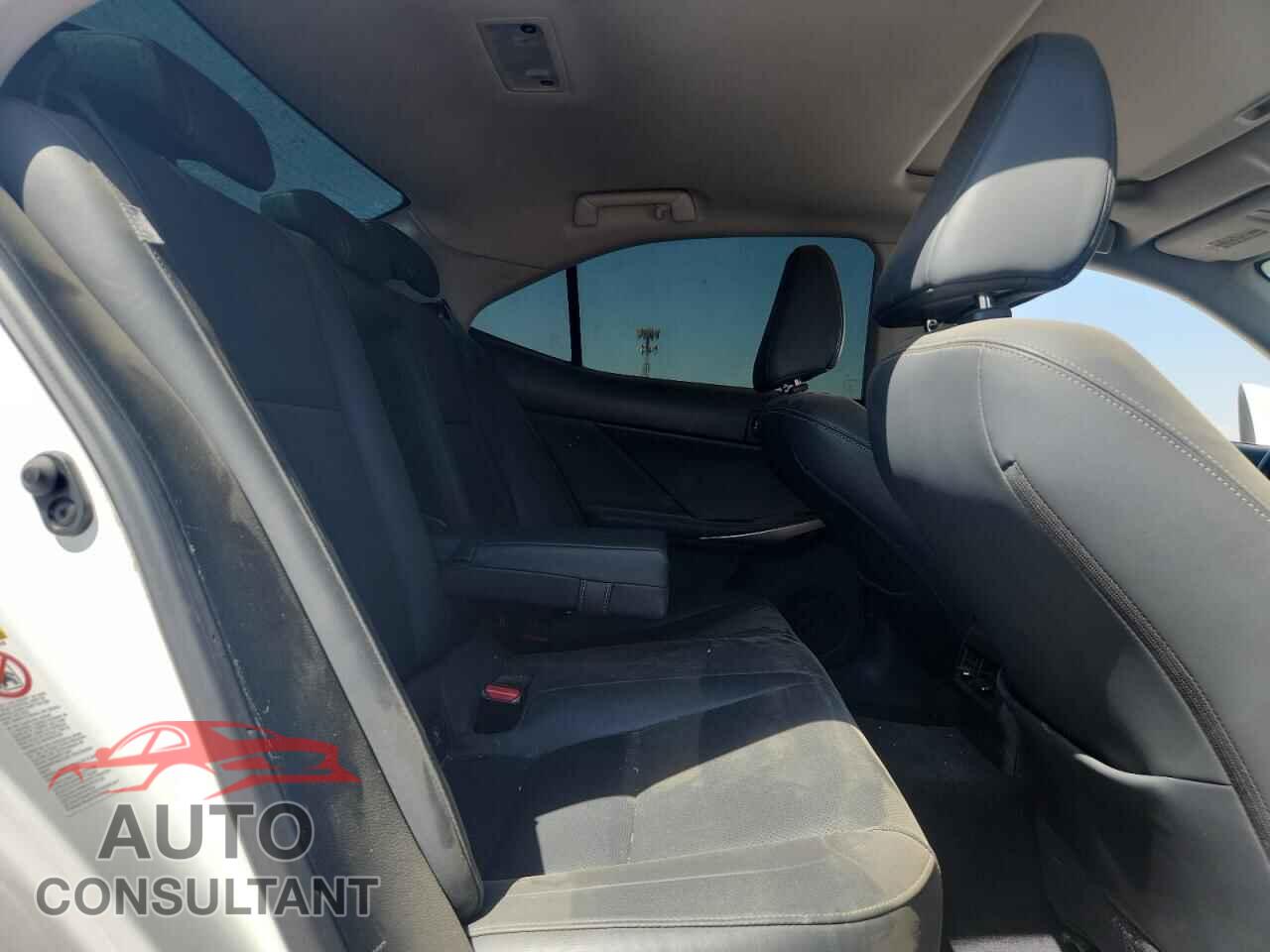 LEXUS IS 2014 - JTHBF1D26E5000330