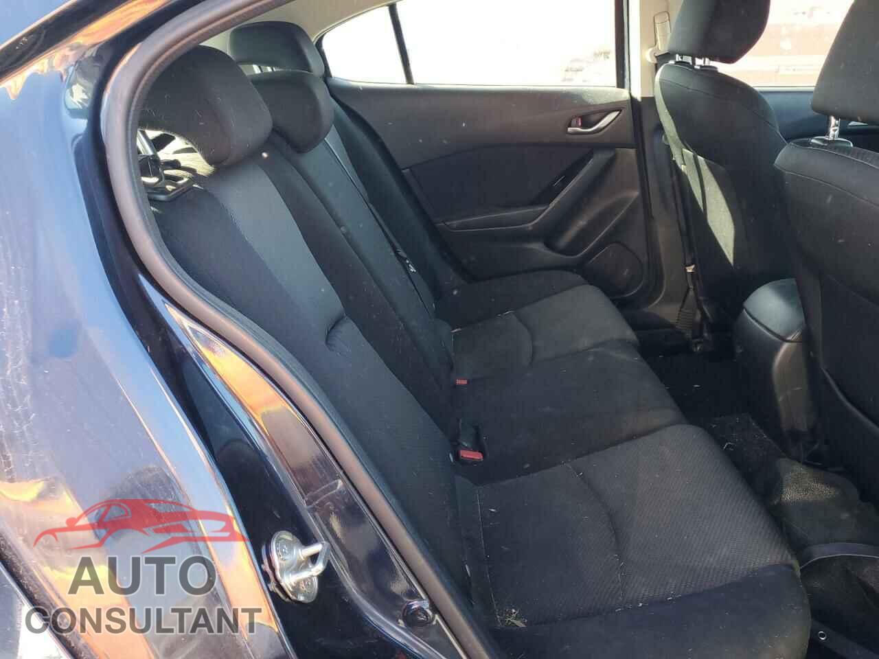 MAZDA 3 2017 - 3MZBN1K74HM111120