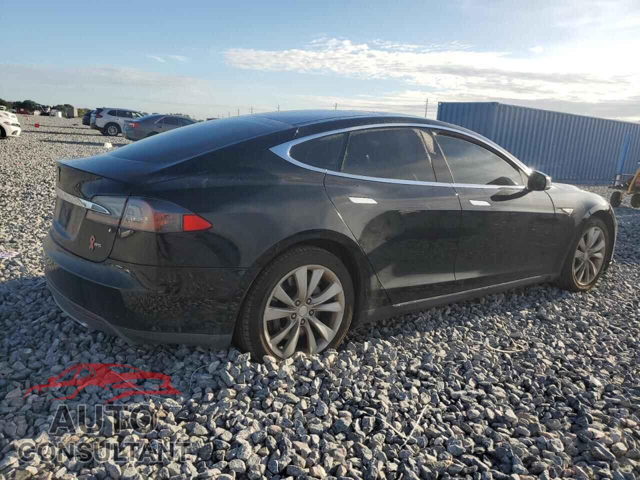 TESLA MODEL S 2013 - 5YJSA1DN0DFP11304