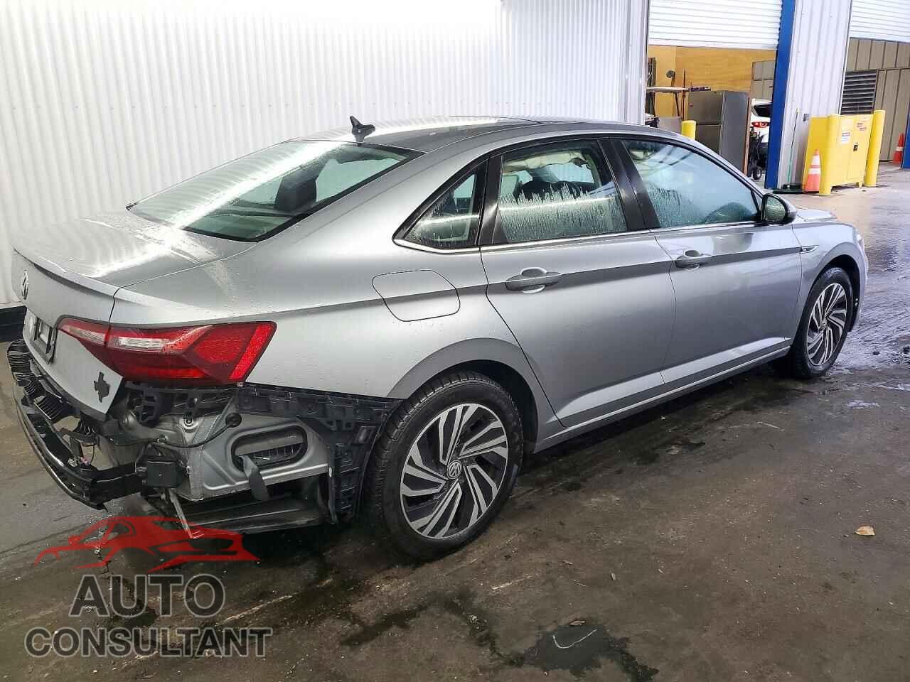 VOLKSWAGEN JETTA 2020 - 3VWEB7BU5LM025581