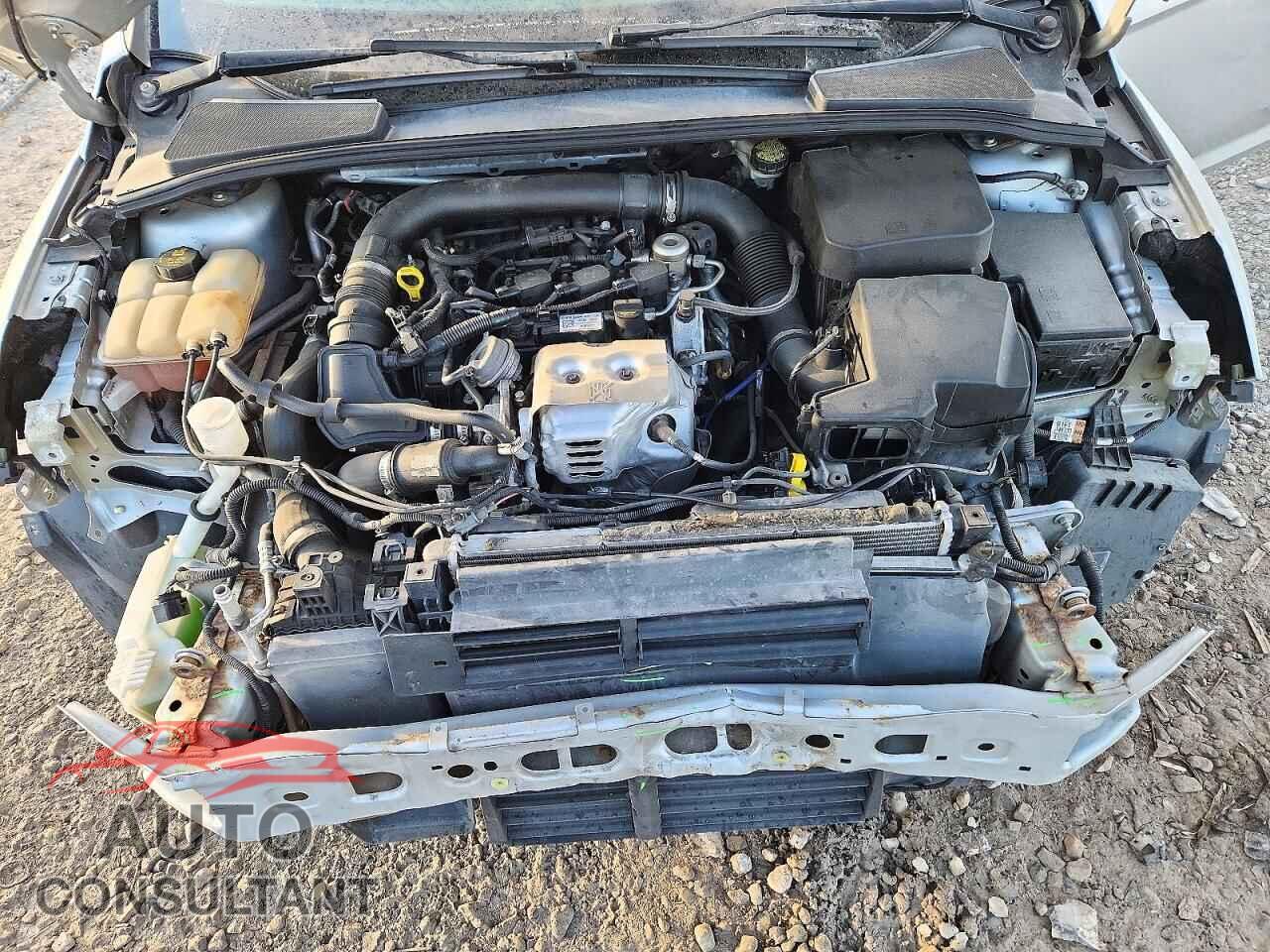 FORD FOCUS 2016 - 1FADP3FE9GL359587