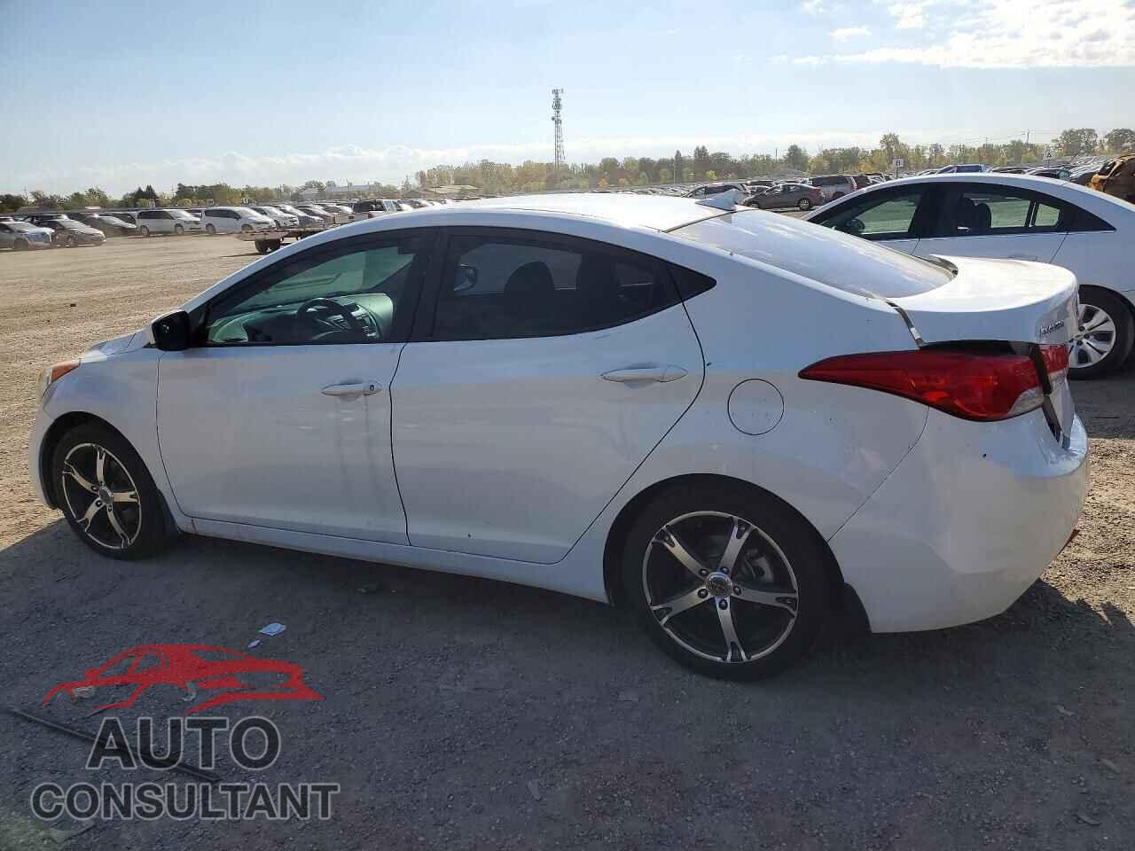 HYUNDAI ELANTRA 2012 - 5NPDH4AE7CH081159