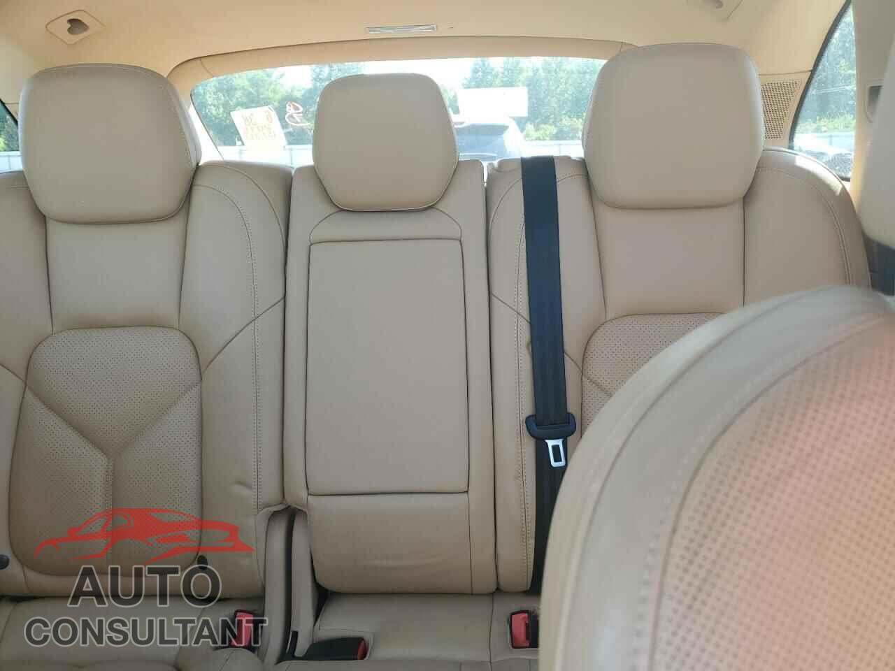 PORSCHE CAYENNE 2015 - WP1AB2A21FLA56710