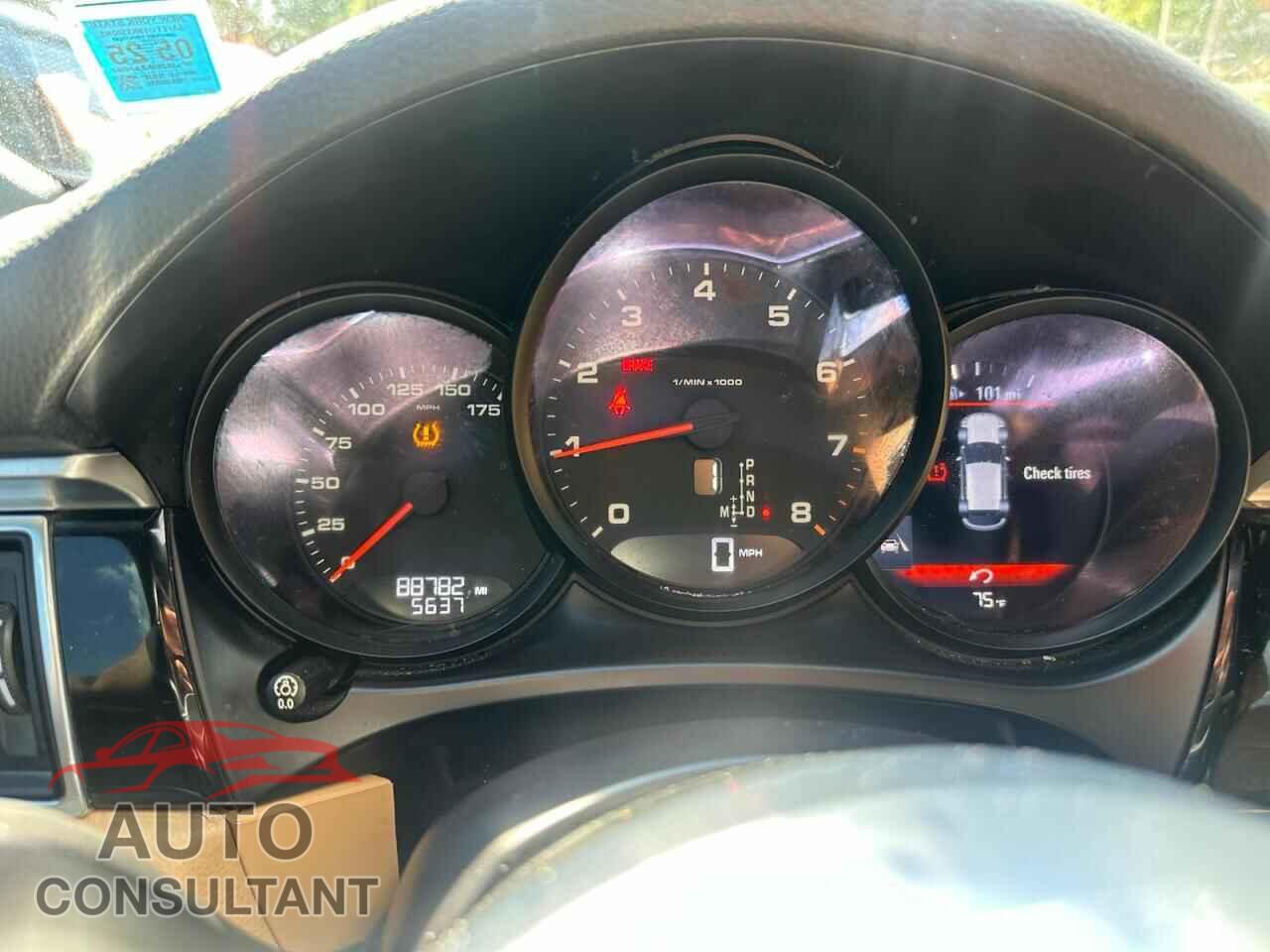 PORSCHE MACAN 2018 - WP1AA2A58JLB04564
