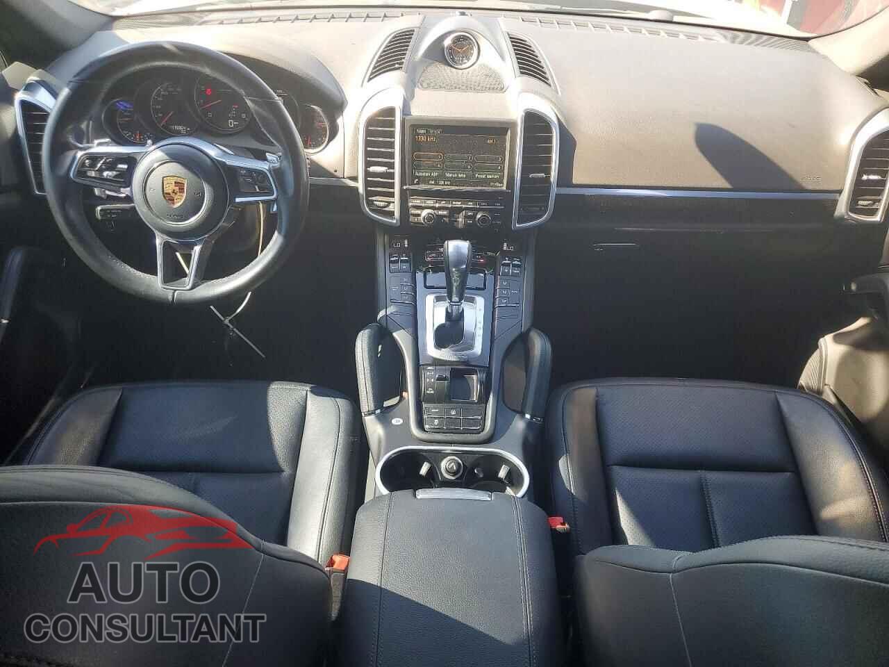 PORSCHE CAYENNE 2016 - WP1AA2A25GKA13191