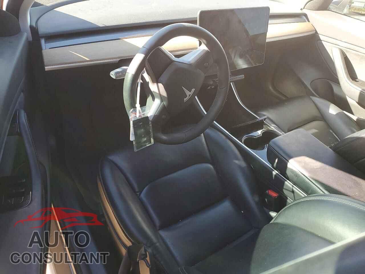 TESLA MODEL 3 2019 - 5YJ3E1EA8KF484929