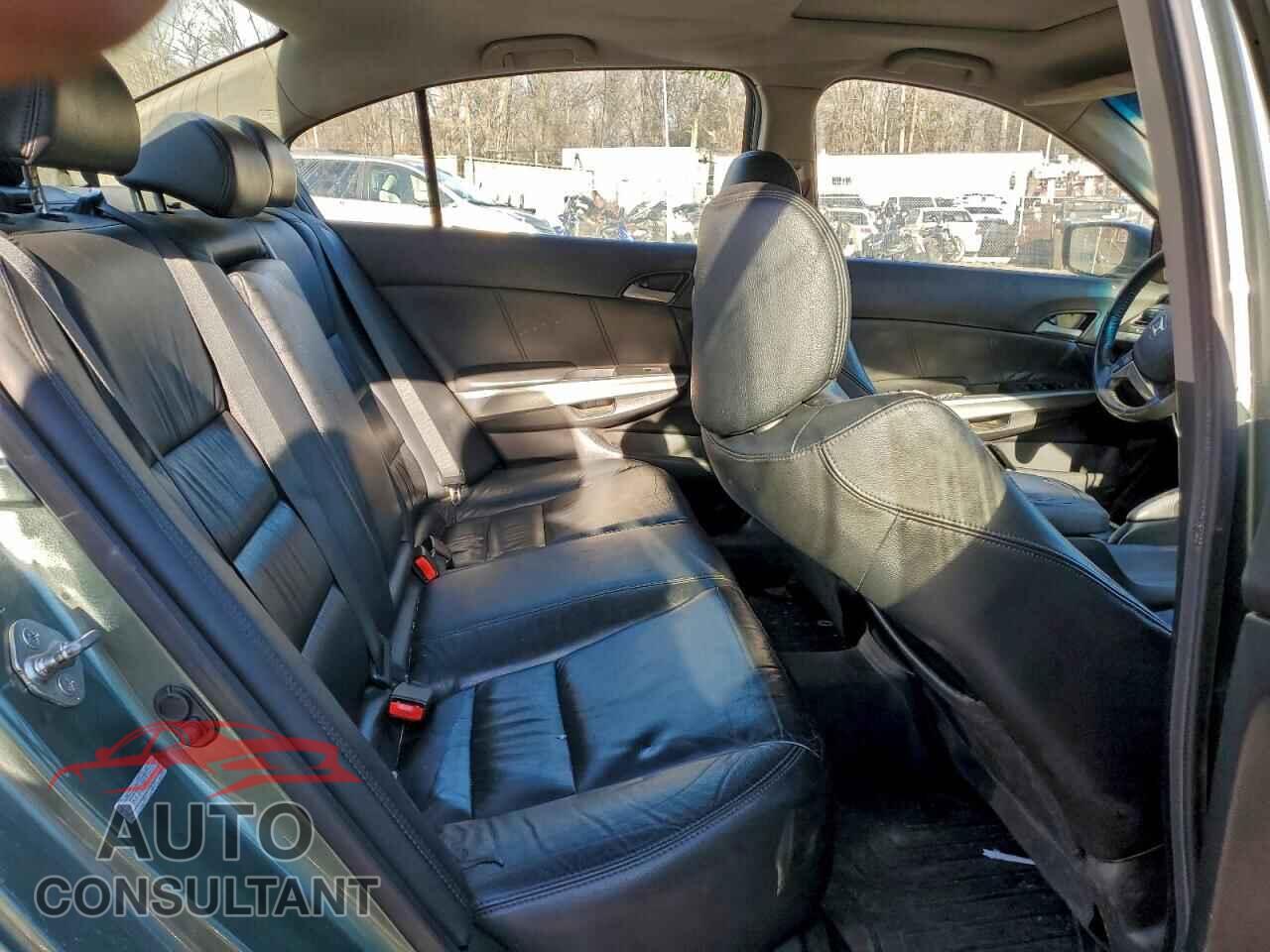 HONDA ACCORD 2010 - 1HGCP3F81AA013473